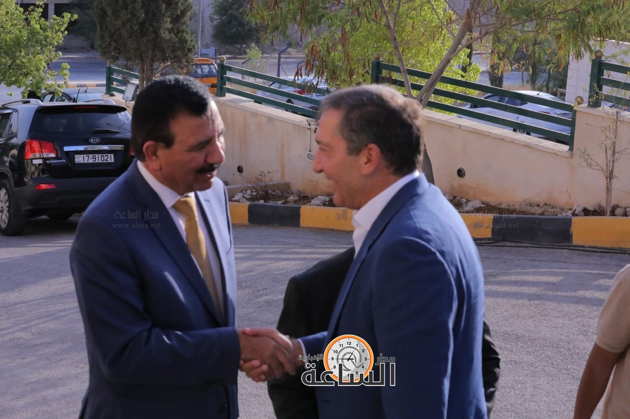 Madar Al-Saa Images 0.17900500595561986