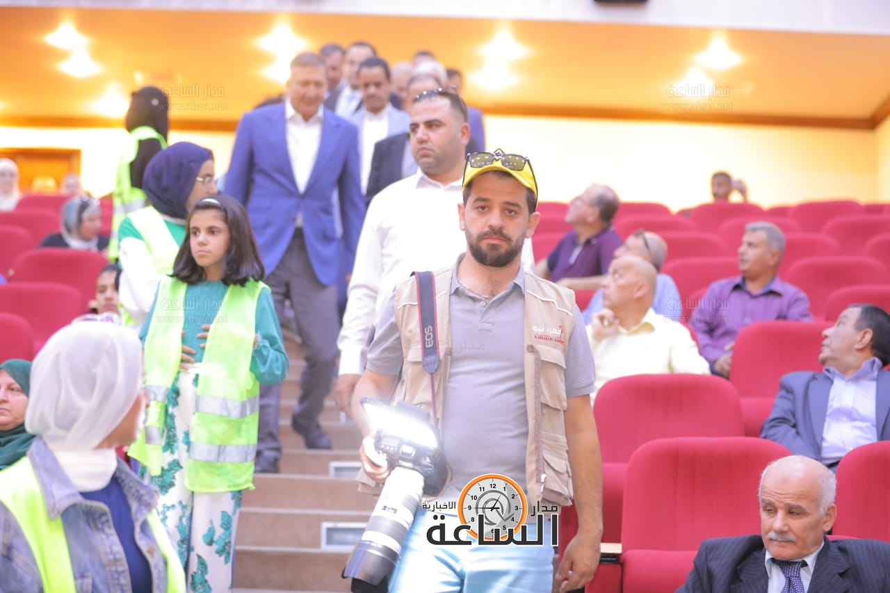 Madar Al-Saa Images 0.8728170394884105