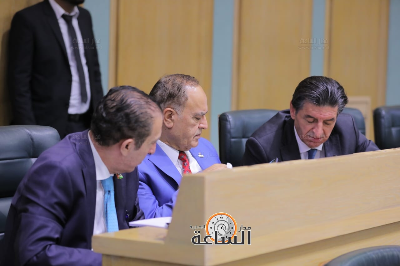 Madar Al-Saa Images 0.2611465773537427