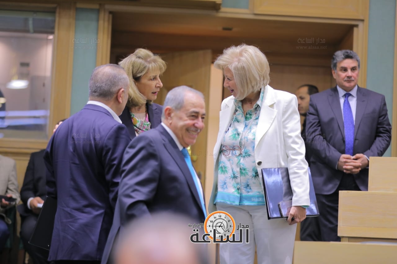 Madar Al-Saa Images 0.6599663933263011