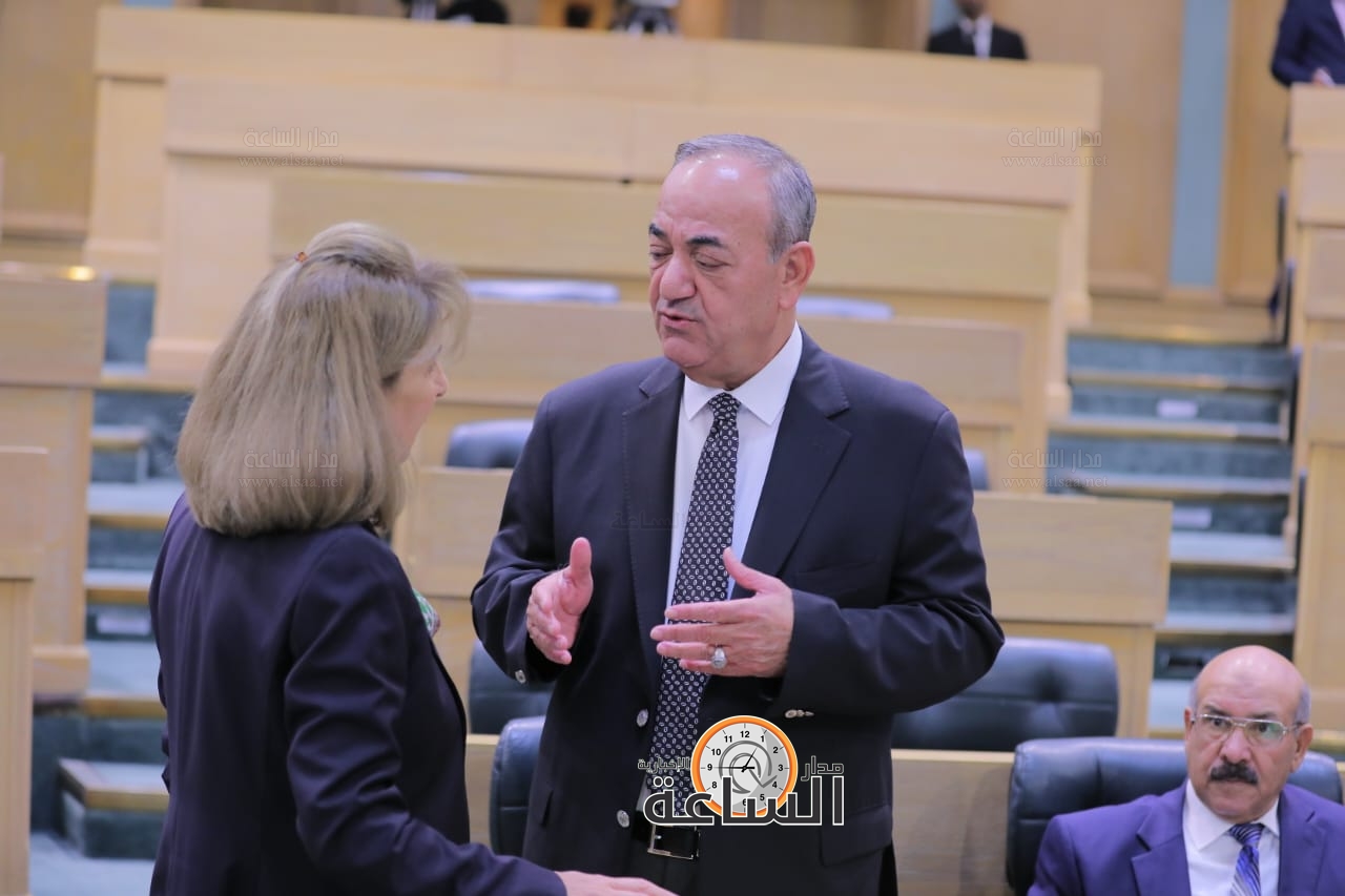 Madar Al-Saa Images 0.8027168464766516