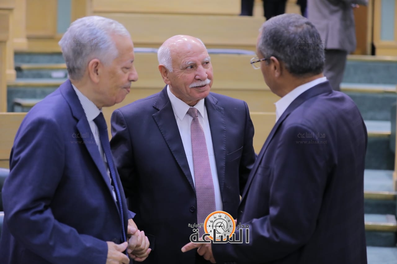 Madar Al-Saa Images 0.4351723529280158