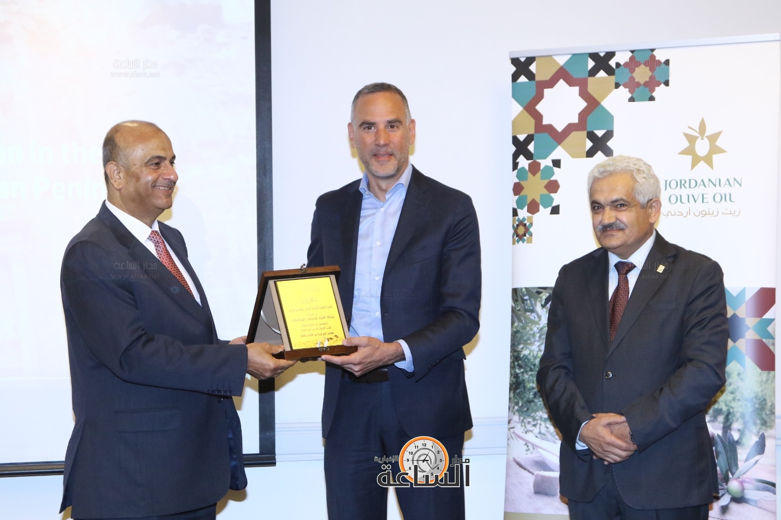 Madar Al-Saa Images 0.6802445163778419