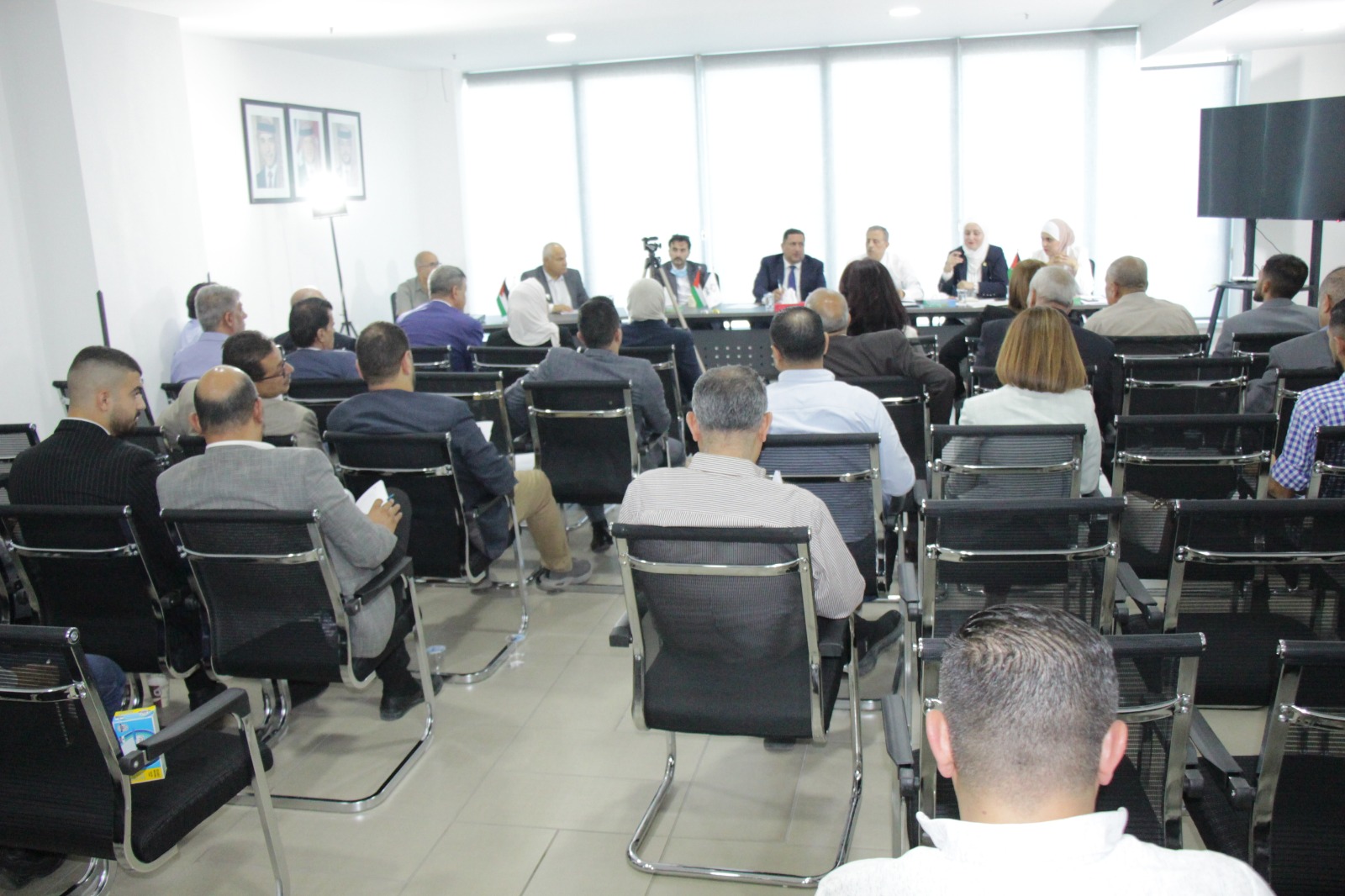 Madar Al-Saa Images 0.9577590314517406