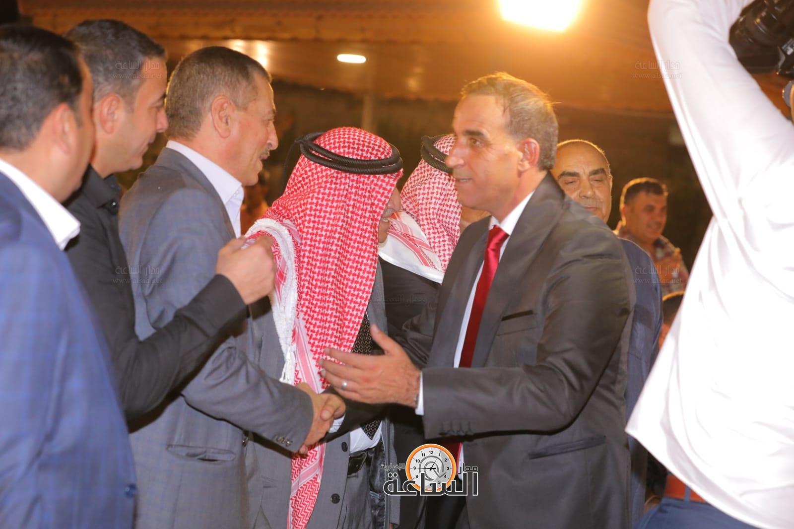 Madar Al-Saa Images 0.8705329035832878