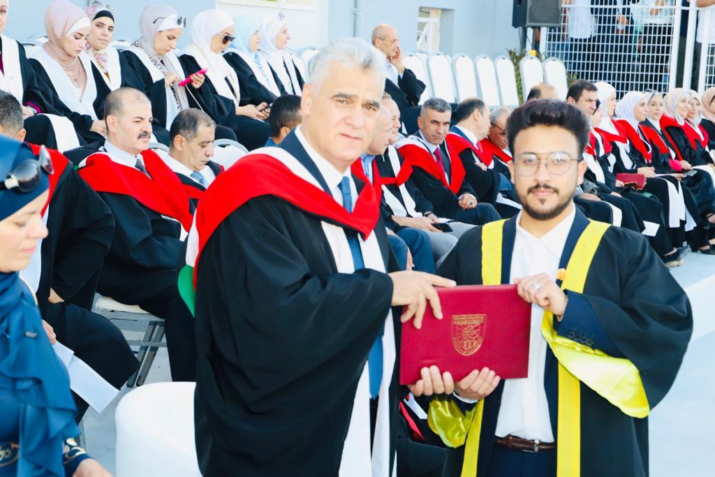 Madar Al-Saa Images 0.42675452542695447