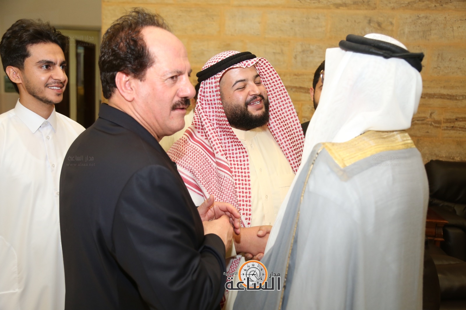 Madar Al-Saa Images 0.45365312639154953