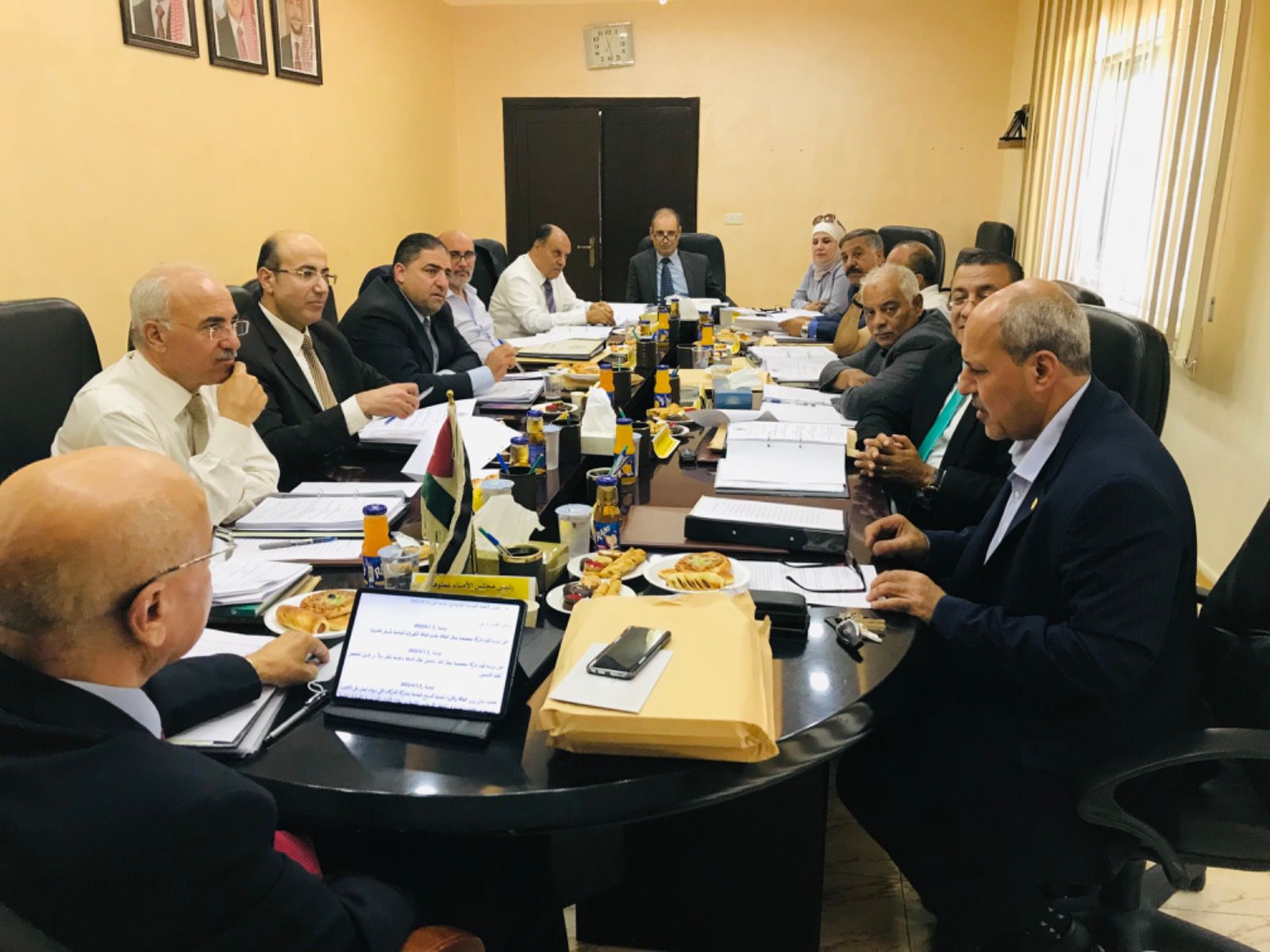 Madar Al-Saa Images 0.5267371975505319