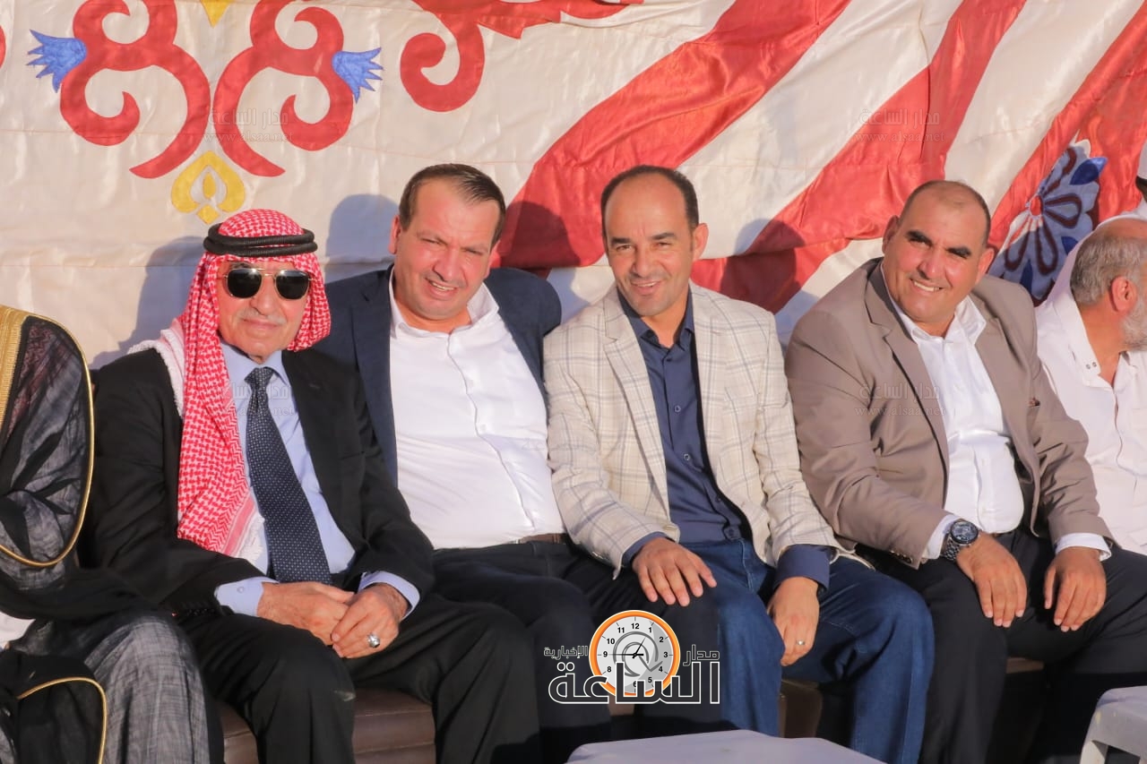 Madar Al-Saa Images 0.46905875526136076