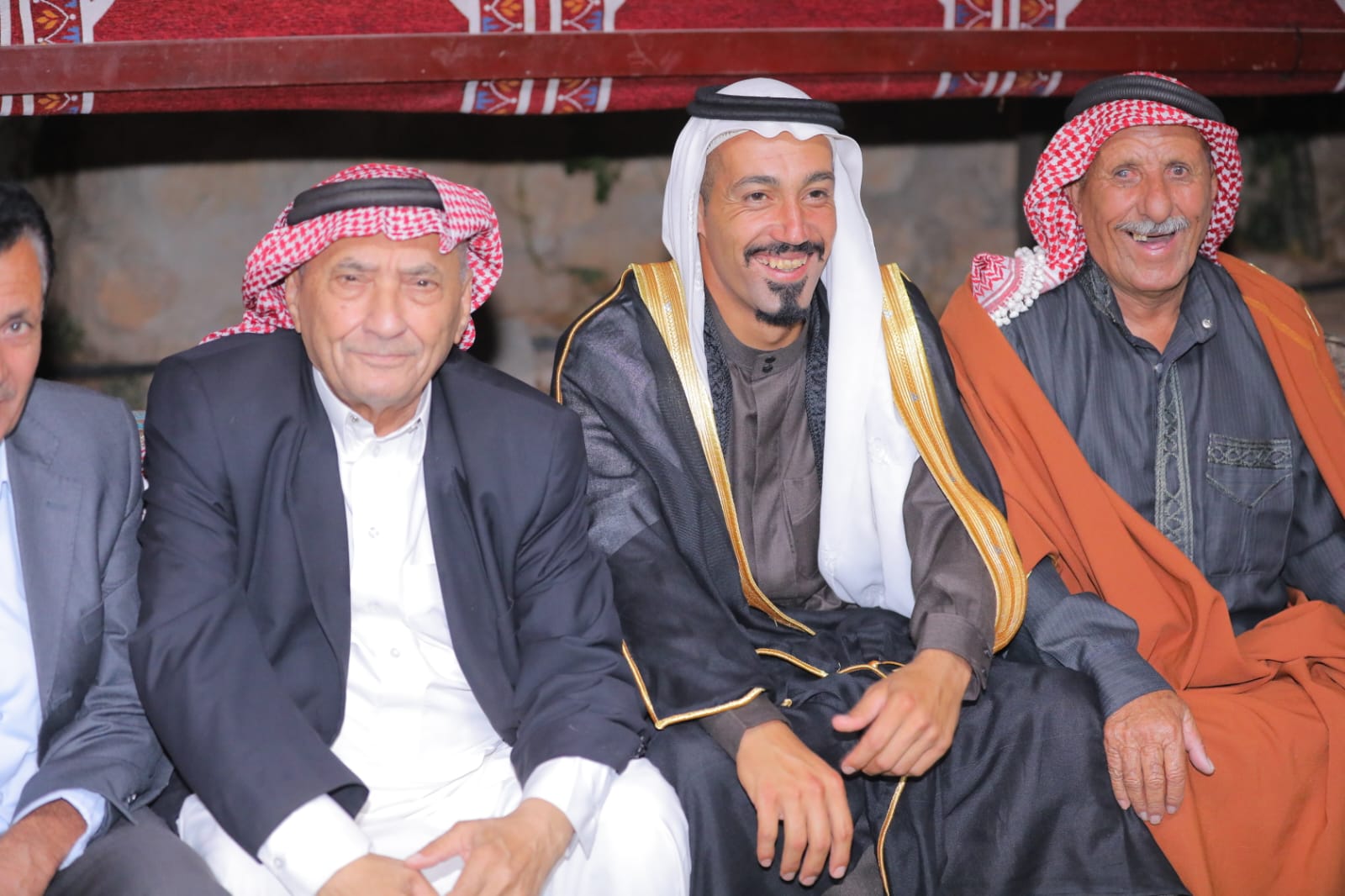 Madar Al-Saa Images 0.4944566118840015