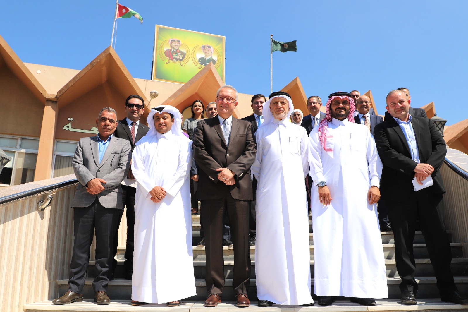 Madar Al-Saa Images 0.10521685484596155