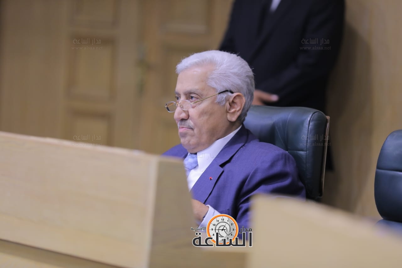 Madar Al-Saa Images 0.4546489380479306