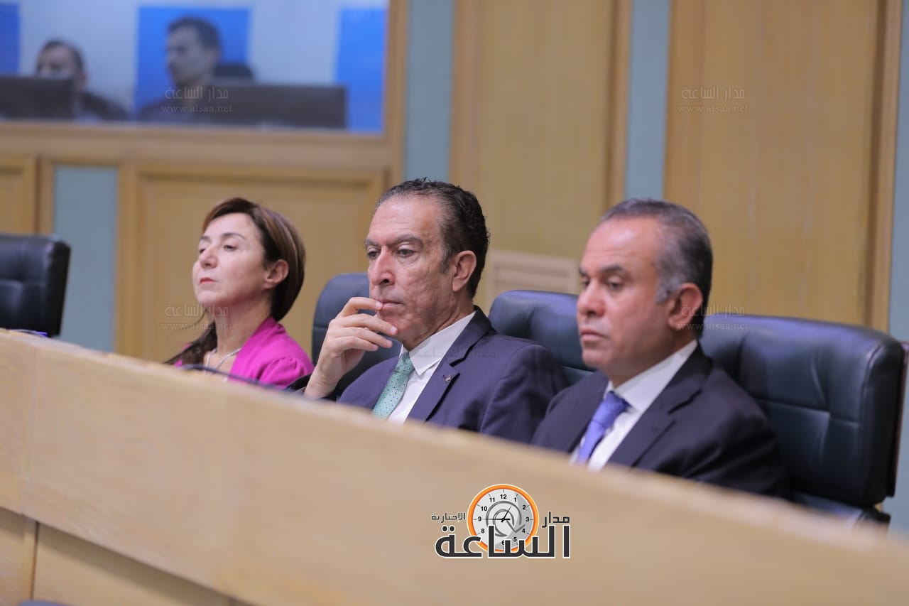 Madar Al-Saa Images 0.1382318115894725