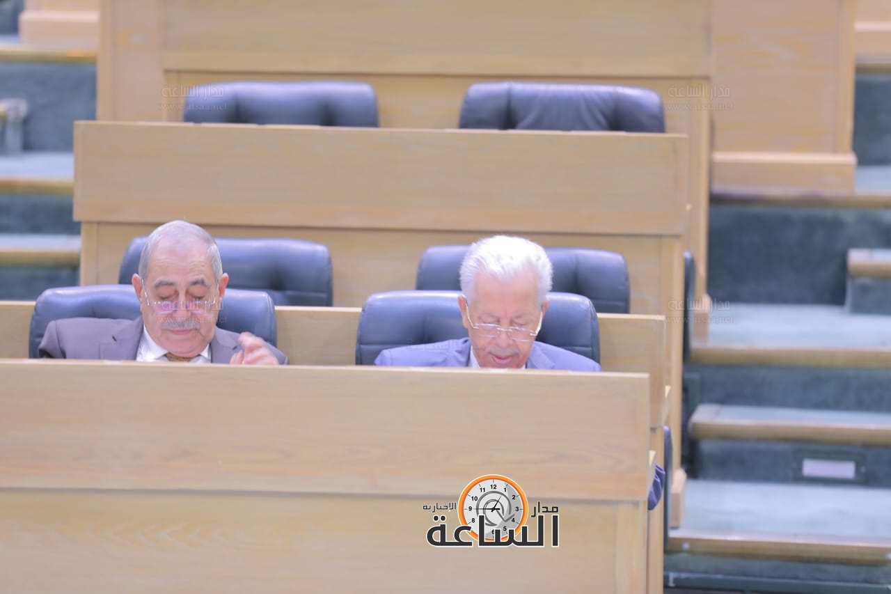 Madar Al-Saa Images 0.17940110331649484