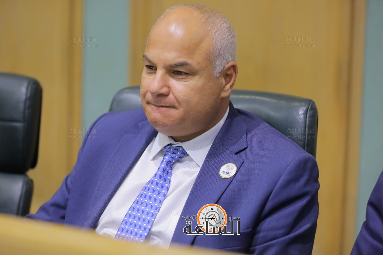 Madar Al-Saa Images 0.5164037291201635