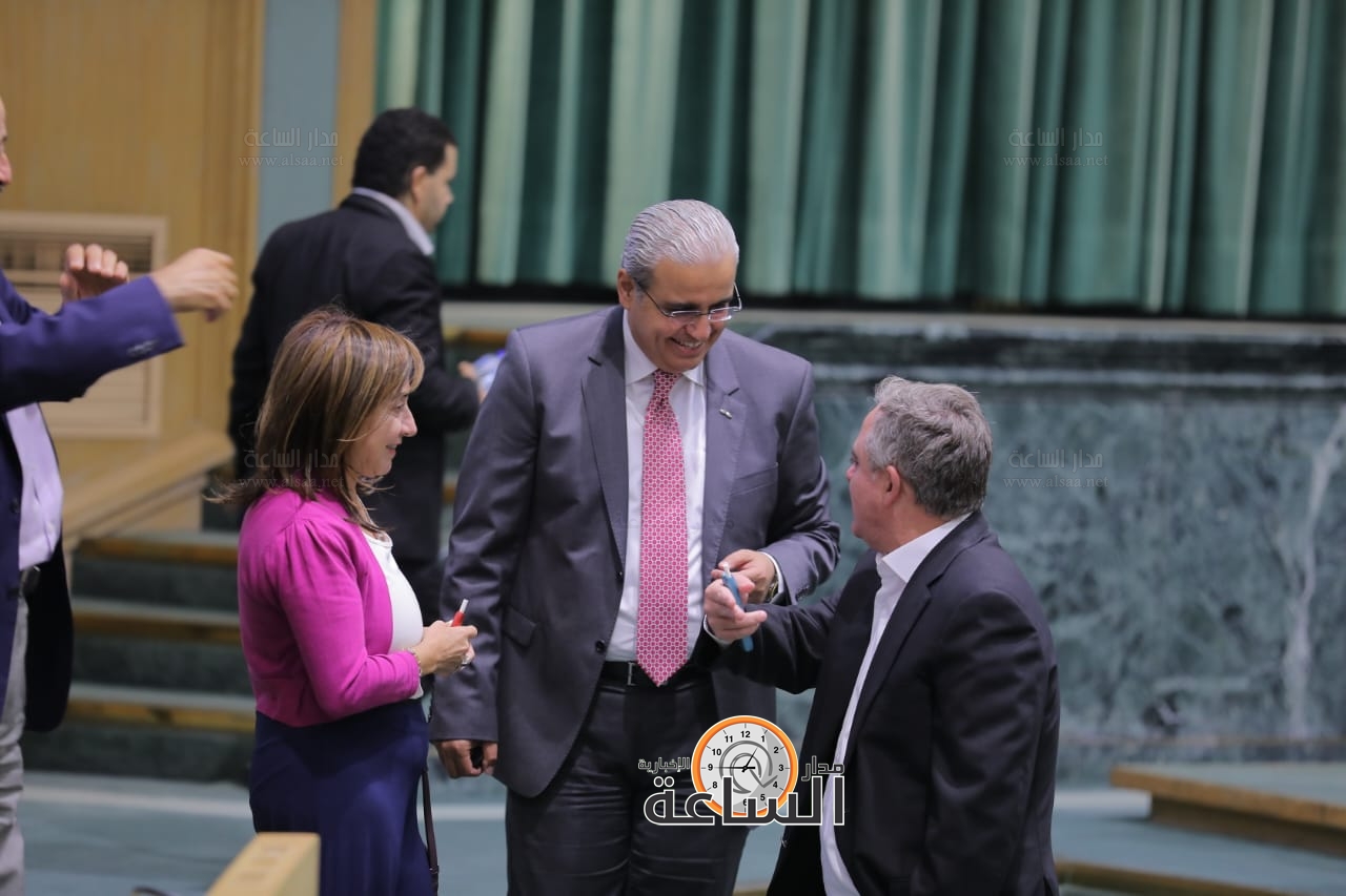 Madar Al-Saa Images 0.3075635950967375