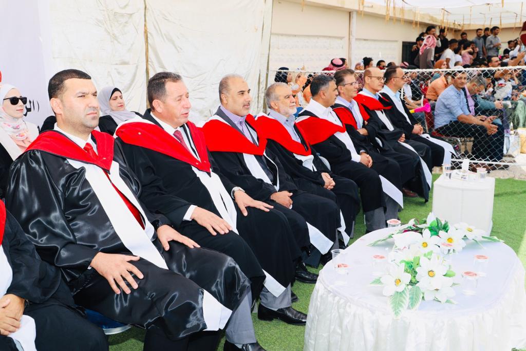 Madar Al-Saa Images 0.21318274592275066