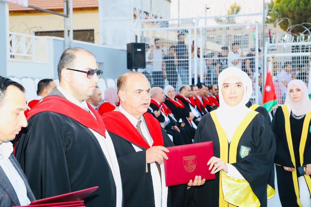 Madar Al-Saa Images 0.8993542210551968