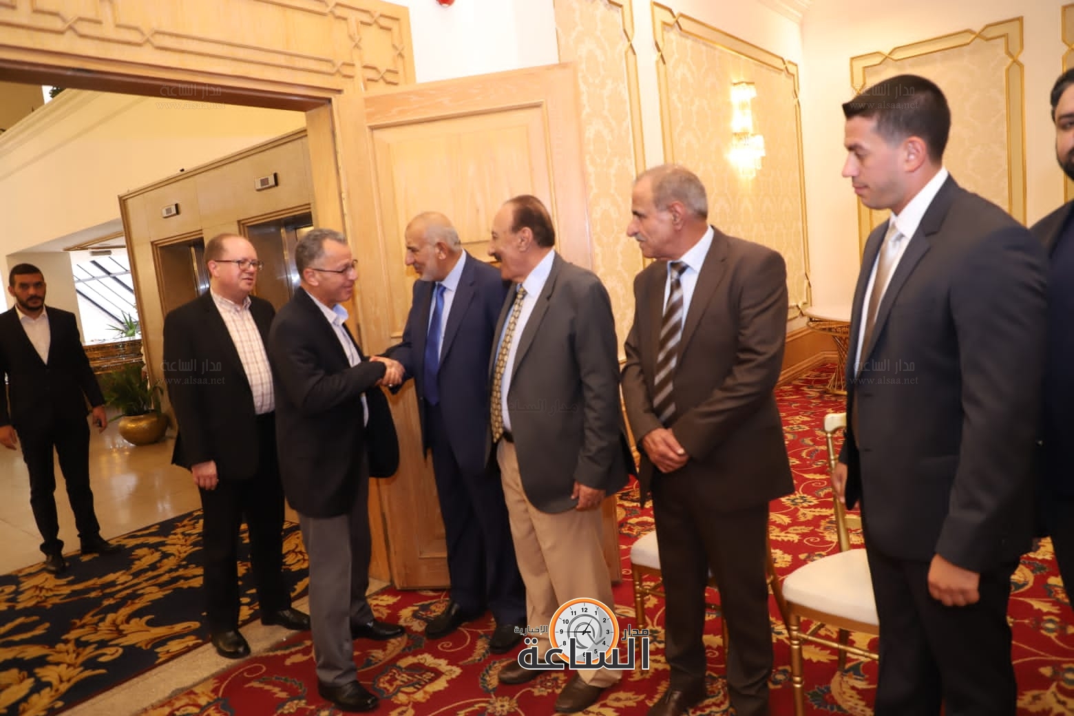 Madar Al-Saa Images 0.7500938448287524