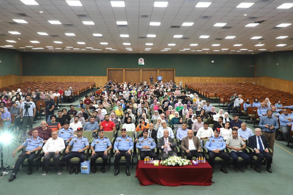 Madar Al-Saa Images 0.8398292930194557