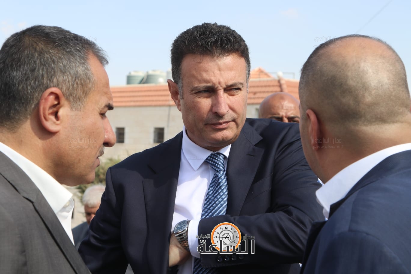 Madar Al-Saa Images 0.9386600566318417