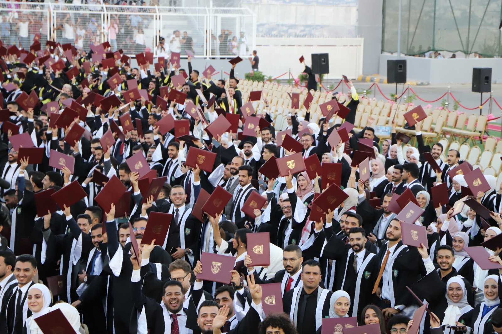 Madar Al-Saa Images 0.24094502710613042