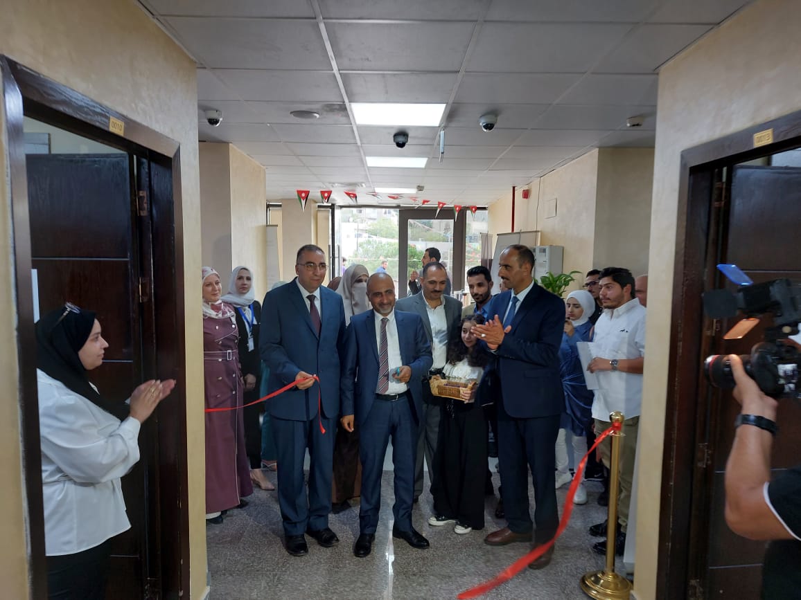 Madar Al-Saa Images 0.6769788214656551