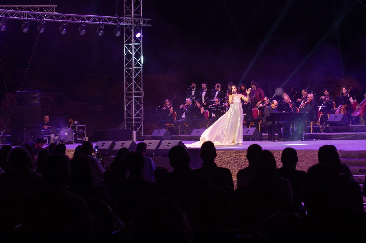 Madar Al-Saa Images 0.9723915289790266