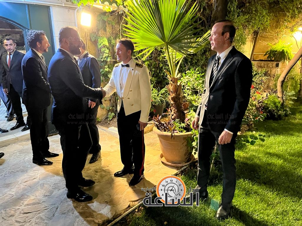 Madar Al-Saa Images 0.06647599182541064