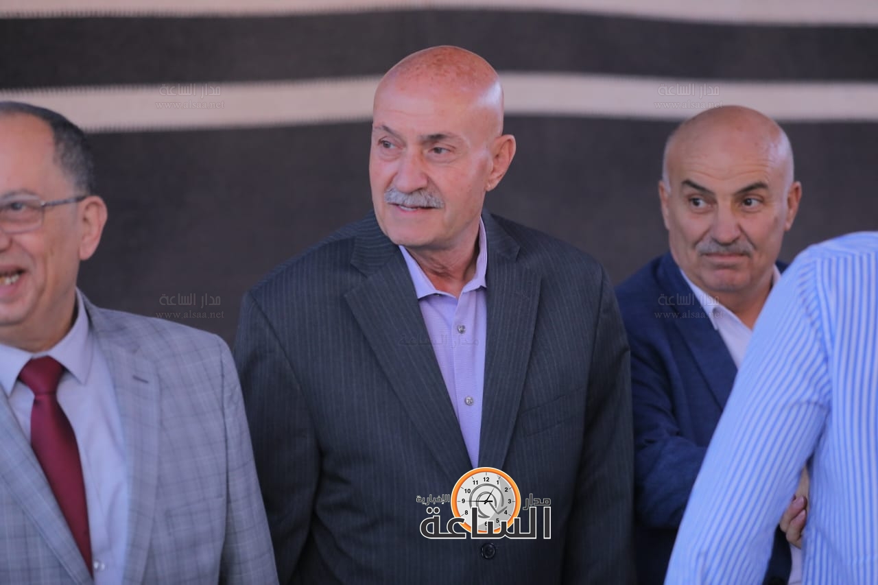 Madar Al-Saa Images 0.4890118028987668