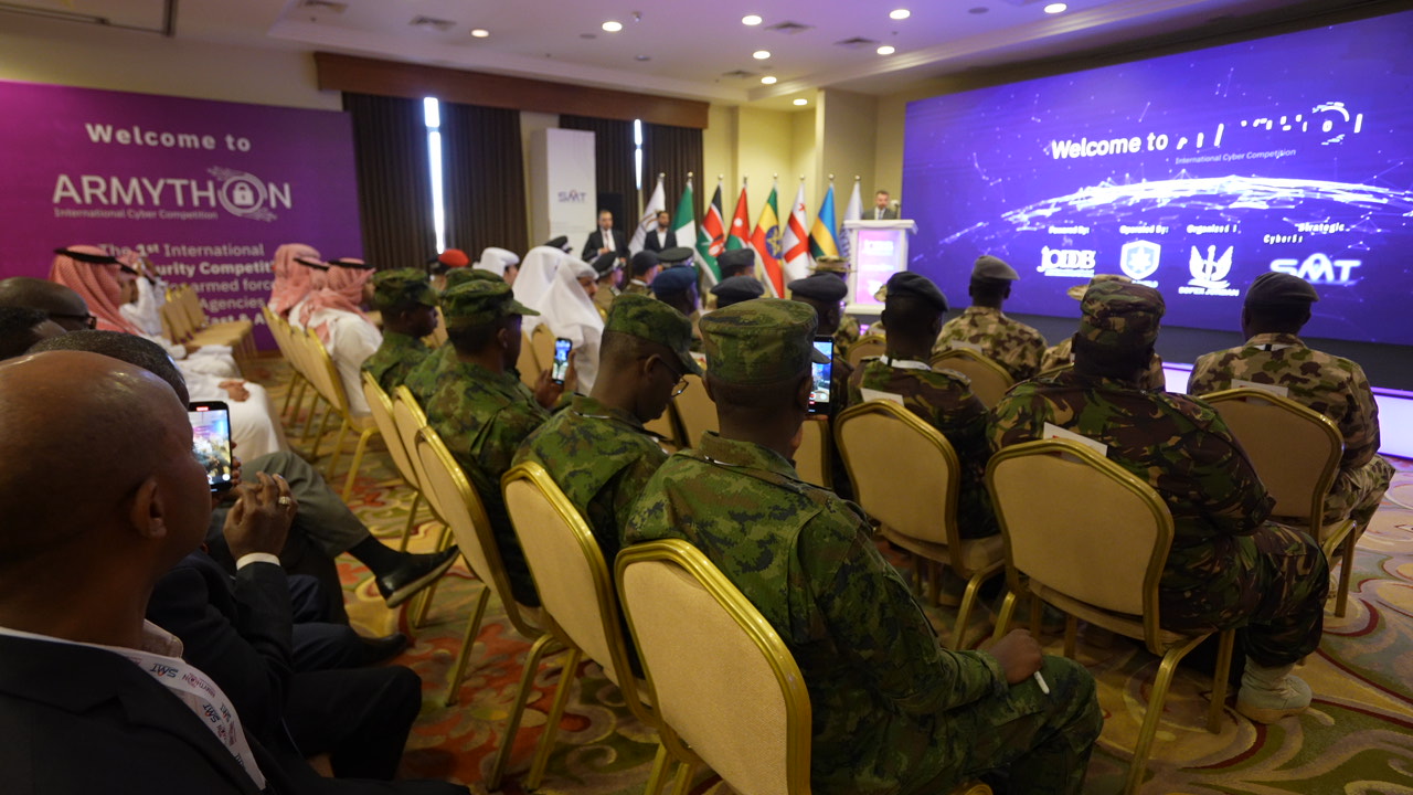 Madar Al-Saa Images 0.46811173682232465