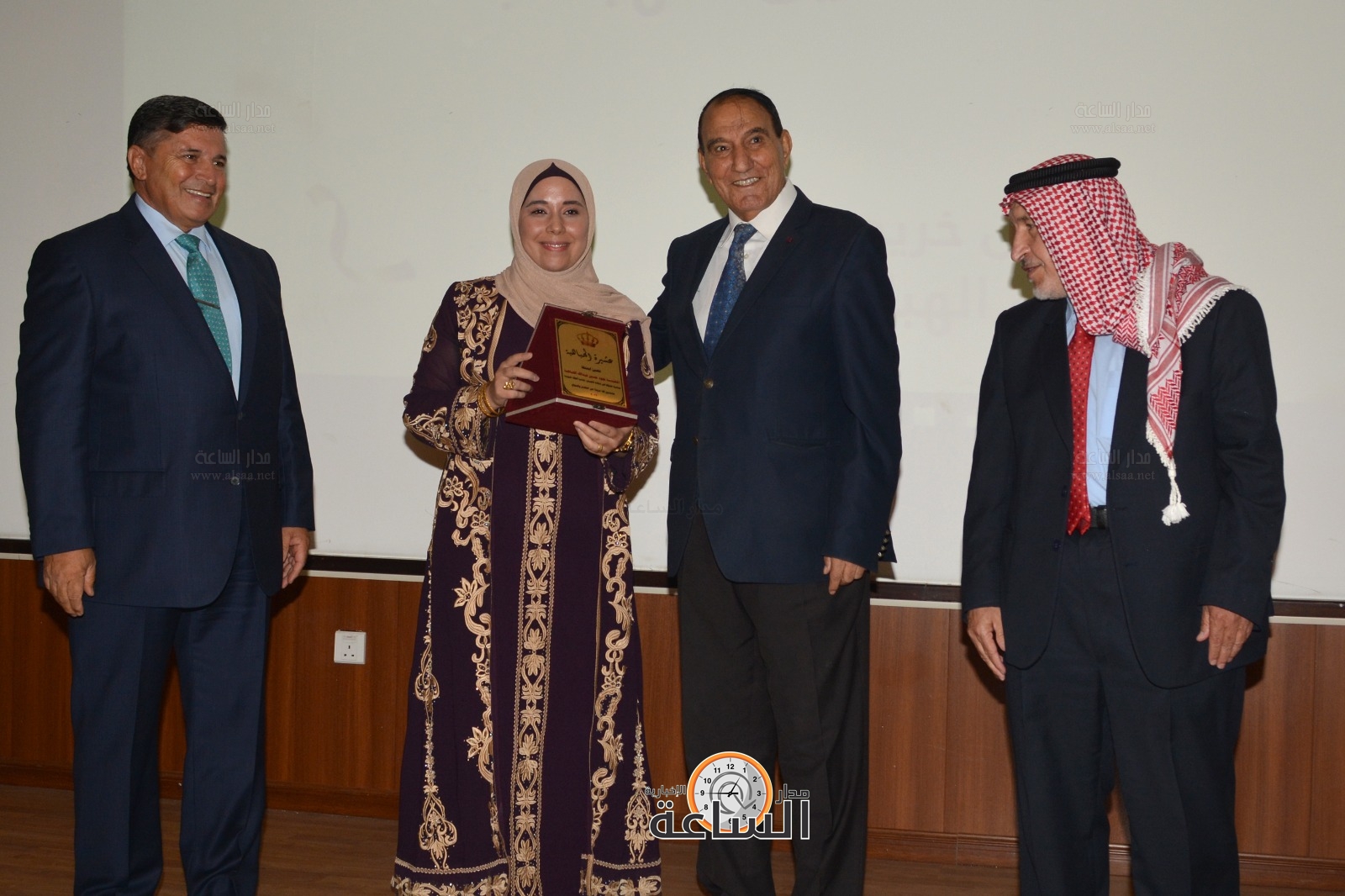 Madar Al-Saa Images 0.4893907059977223