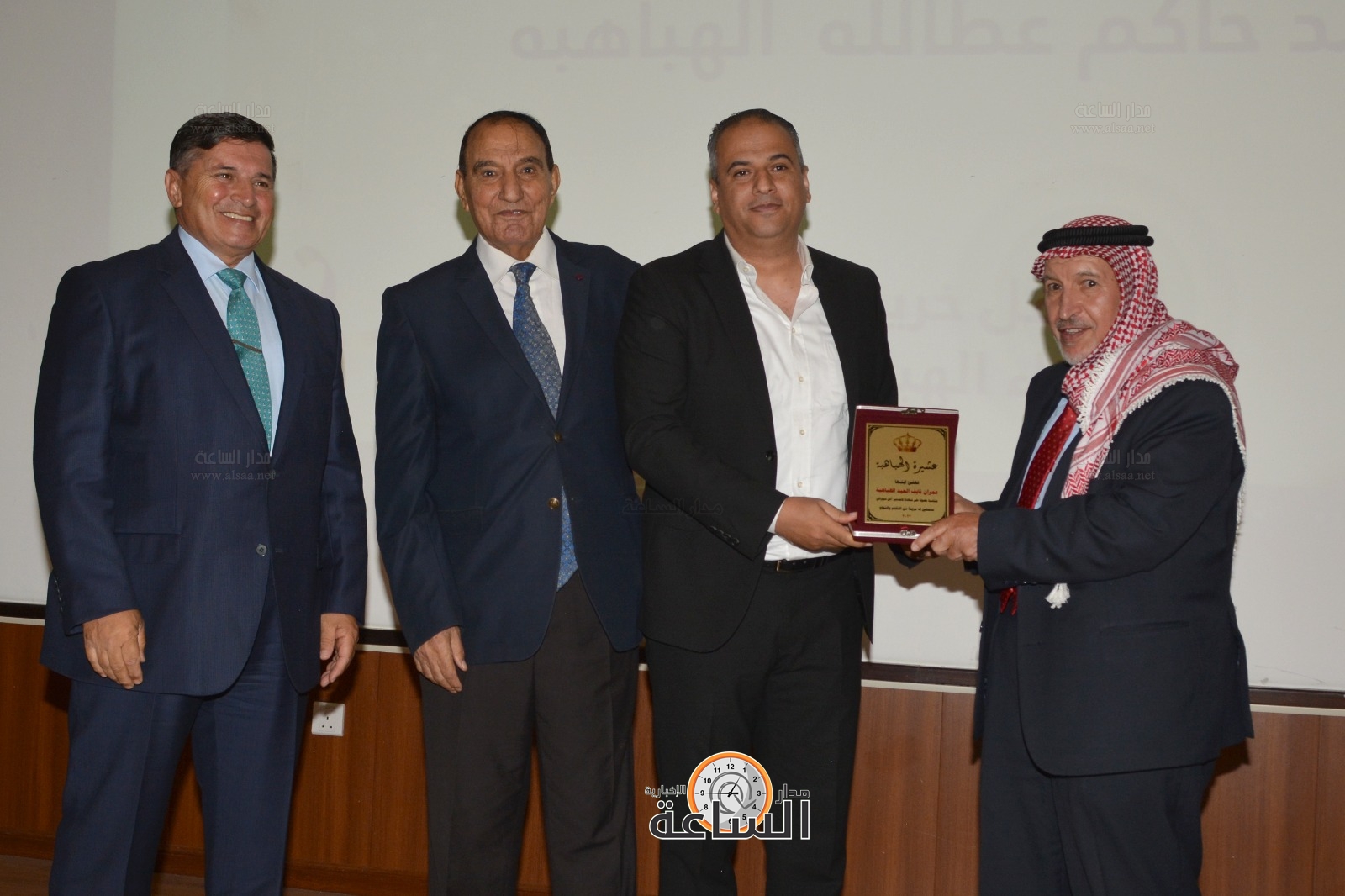 Madar Al-Saa Images 0.9164960961733897