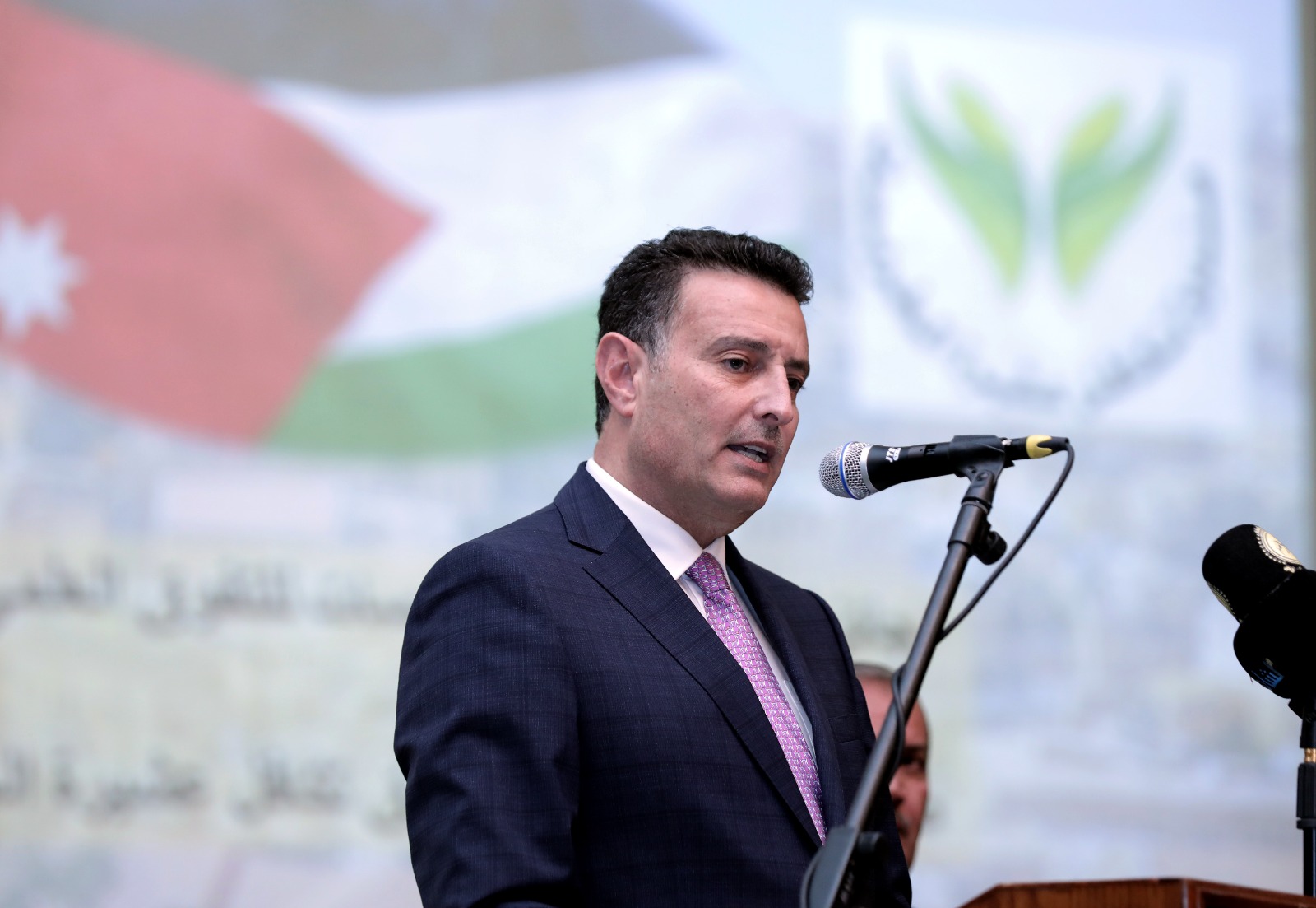 Madar Al-Saa Images 0.7504414757478224