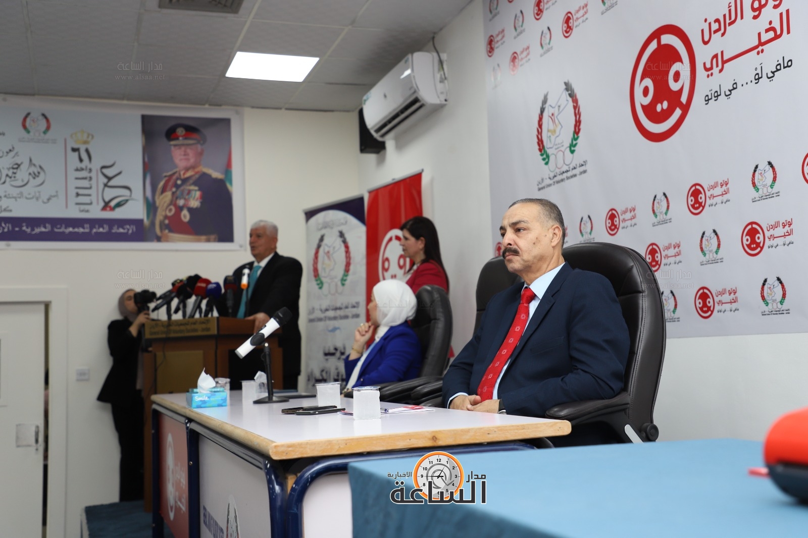 Madar Al-Saa Images 0.9238693487870568