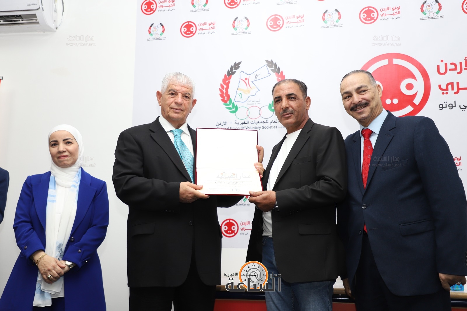 Madar Al-Saa Images 0.8908347793390989