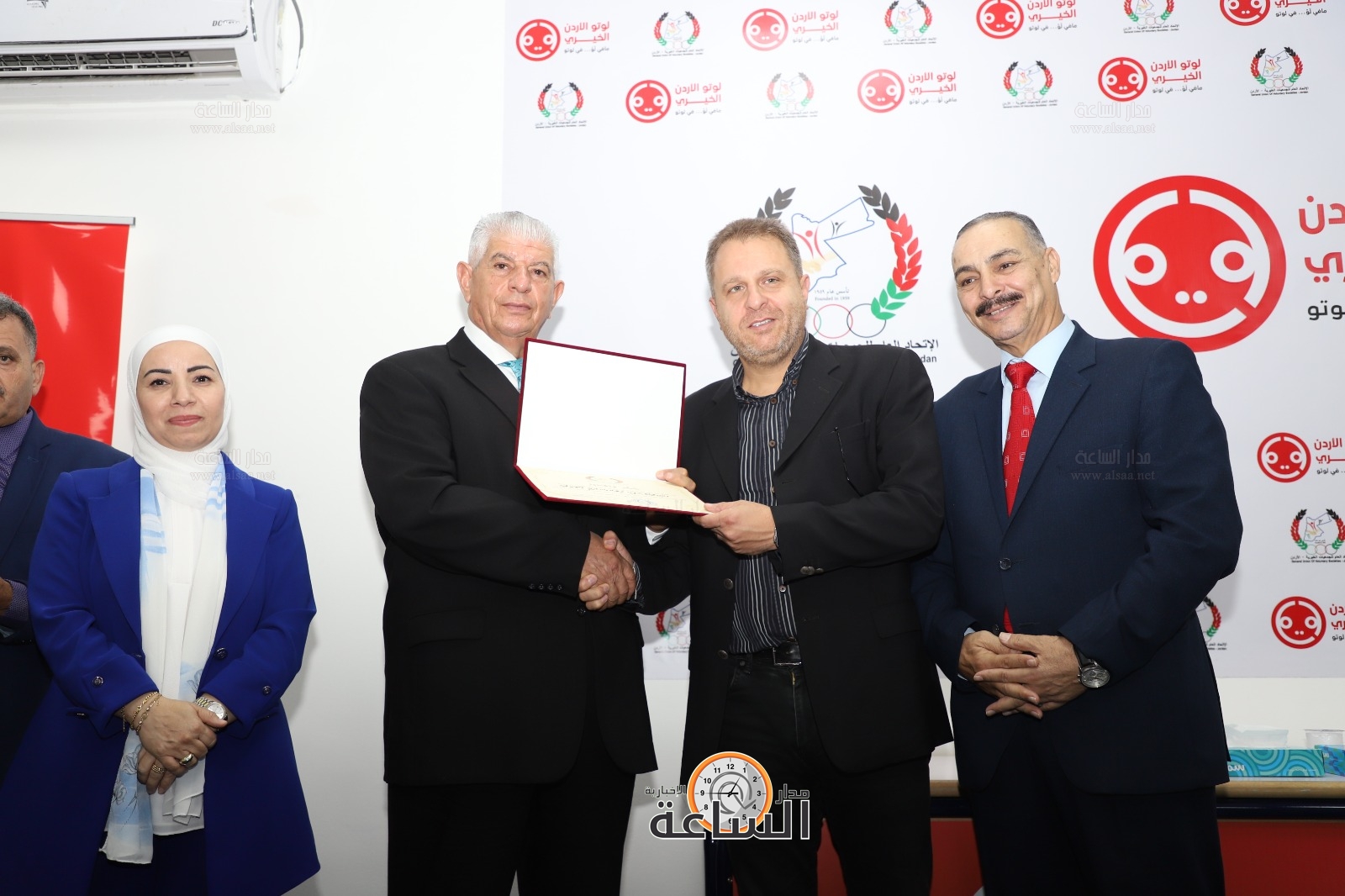 Madar Al-Saa Images 0.13613823687348825