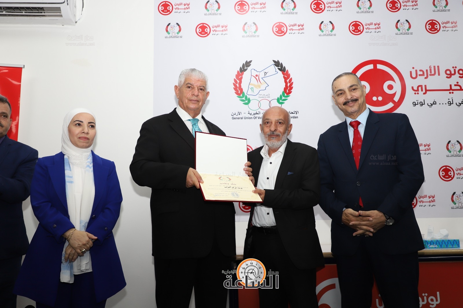 Madar Al-Saa Images 0.36642278882761947