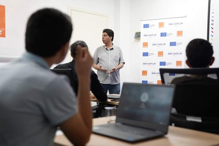 Madar Al-Saa Images 0.5530137454119846