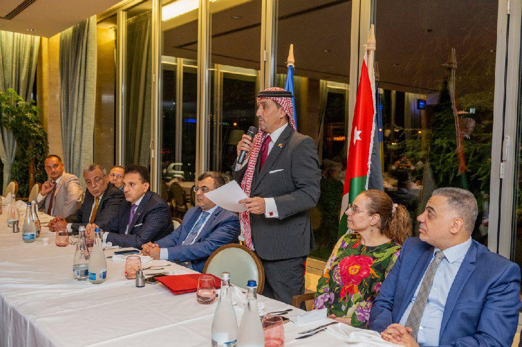 Madar Al-Saa Images 0.8133399314643841