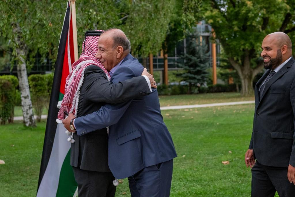 Madar Al-Saa Images 0.5254397929950219