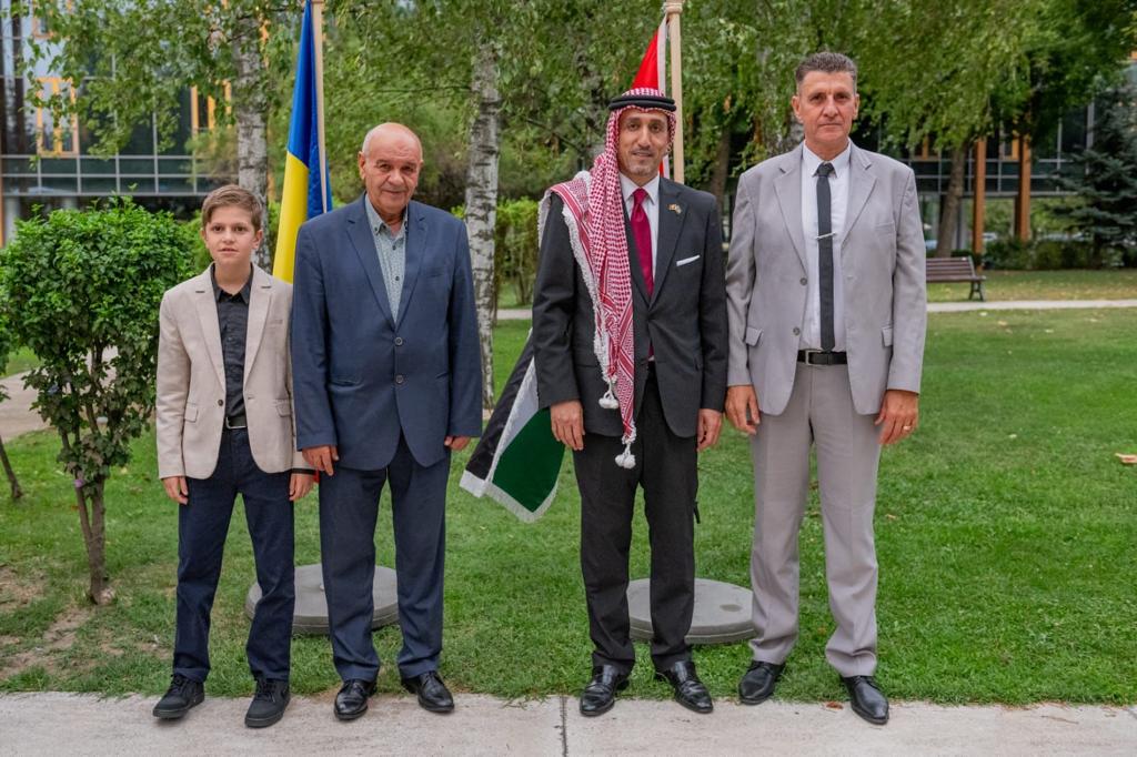 Madar Al-Saa Images 0.37493927792581583