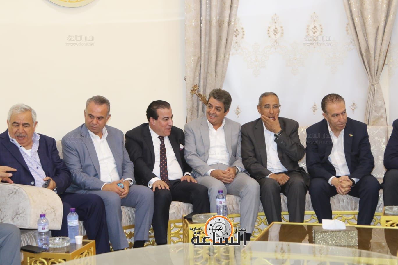 Madar Al-Saa Images 0.8195152327070361