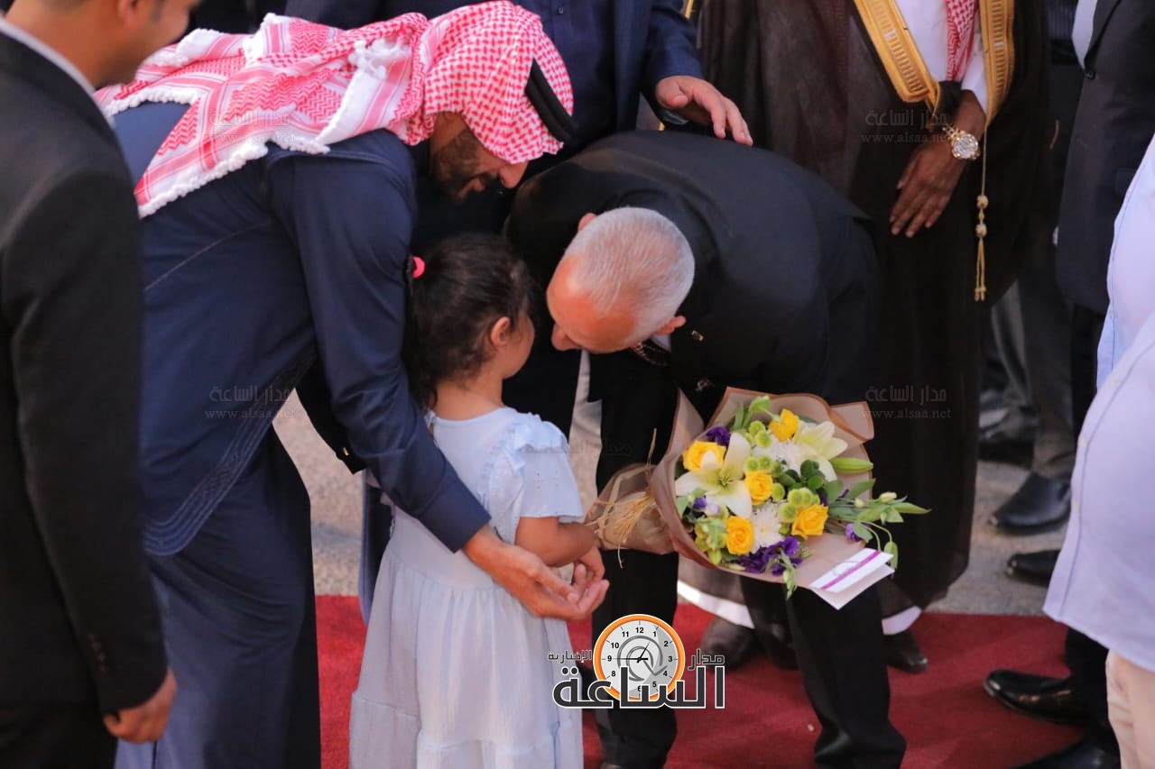 Madar Al-Saa Images 0.8721869685069197