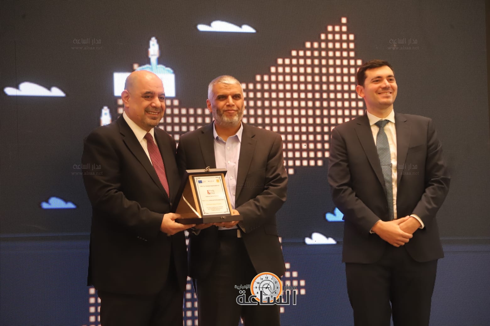 Madar Al-Saa Images 0.011931847963995823