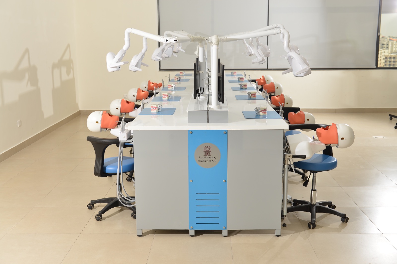 Madar Al-Saa Images 0.17311564203256247