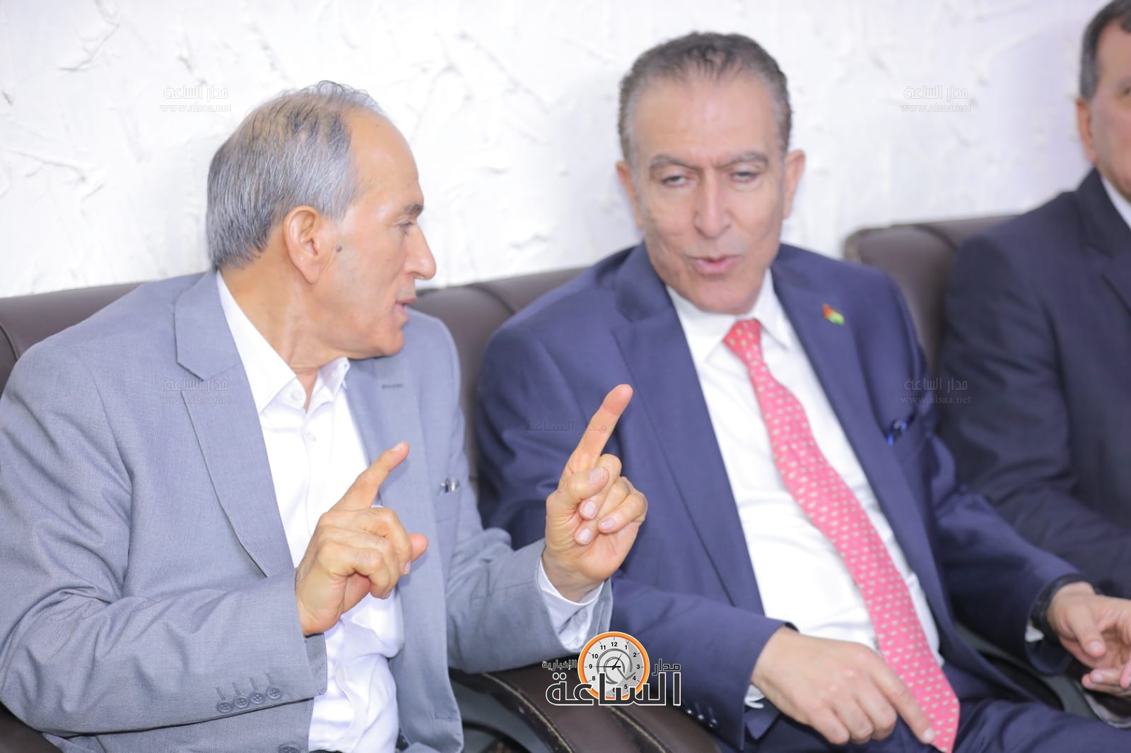 Madar Al-Saa Images 0.8961668773177565