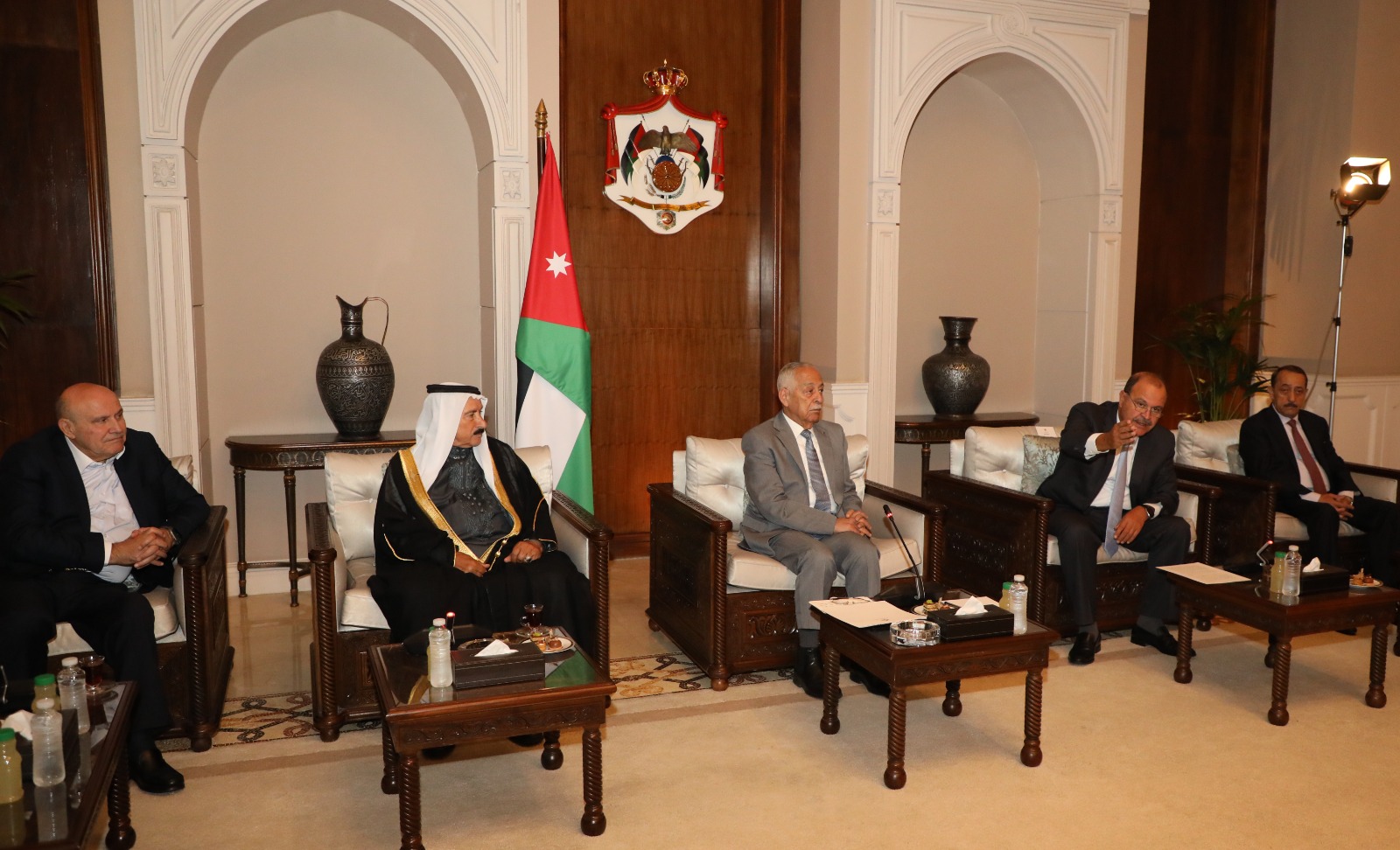 Madar Al-Saa Images 0.45805192803470174