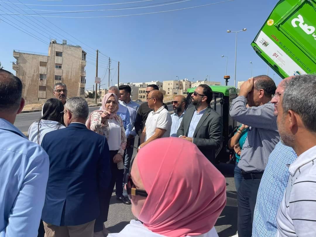 Madar Al-Saa Images 0.35109643368620524