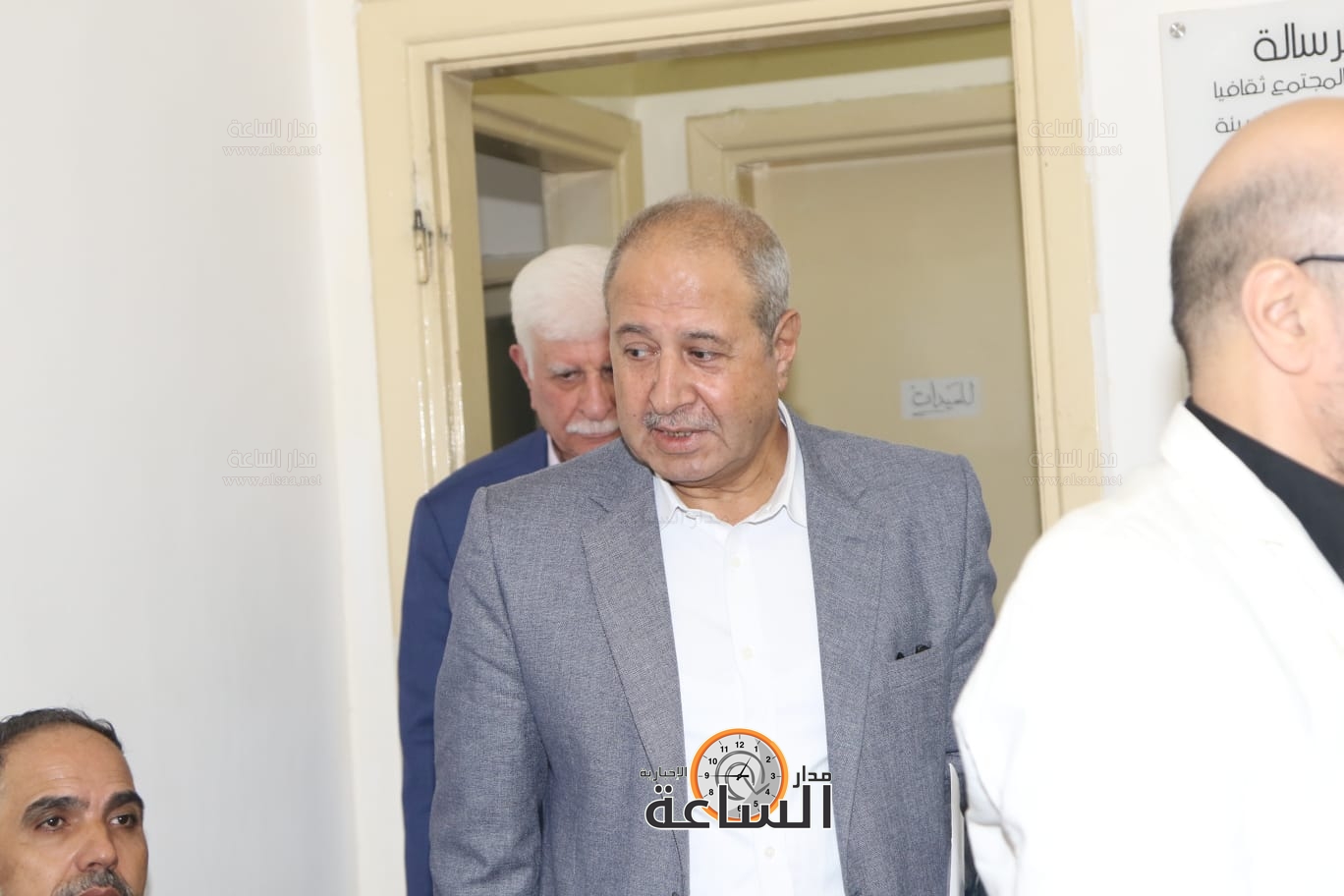 Madar Al-Saa Images 0.48449655135514